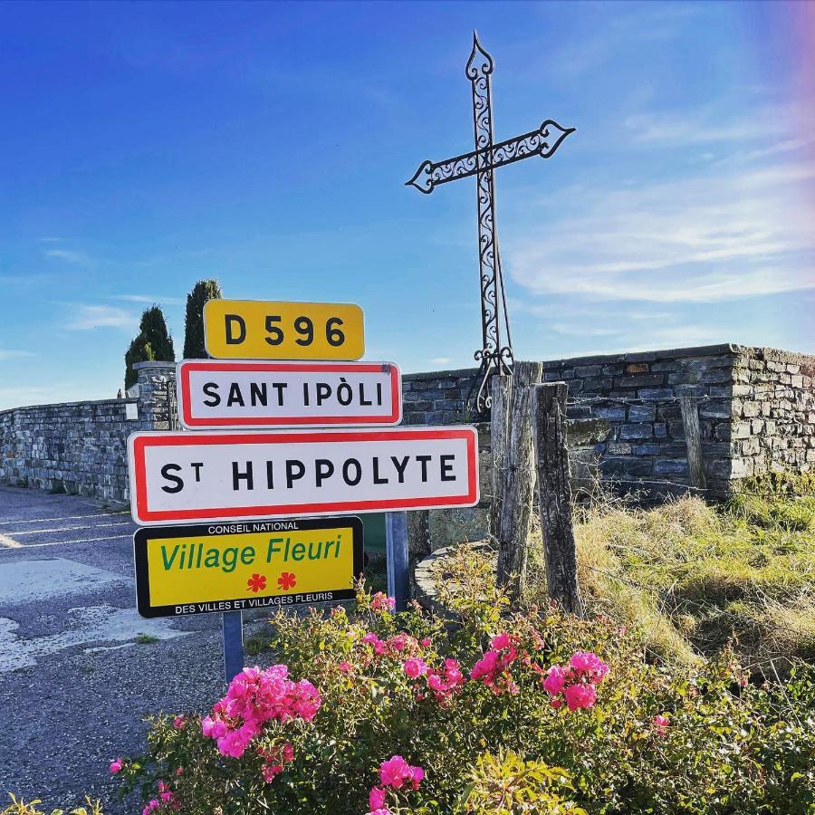 Gite De Sejour Haut 2 Gammes Saint-Hippolyte (Aveyron) Exterior foto