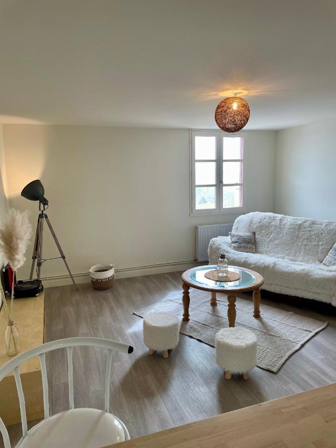 Gite De Sejour Haut 2 Gammes Saint-Hippolyte (Aveyron) Exterior foto