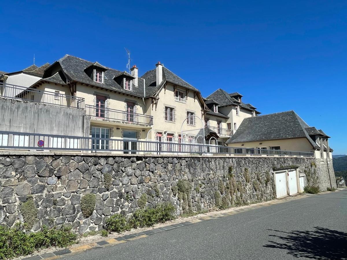 Gite De Sejour Haut 2 Gammes Saint-Hippolyte (Aveyron) Exterior foto