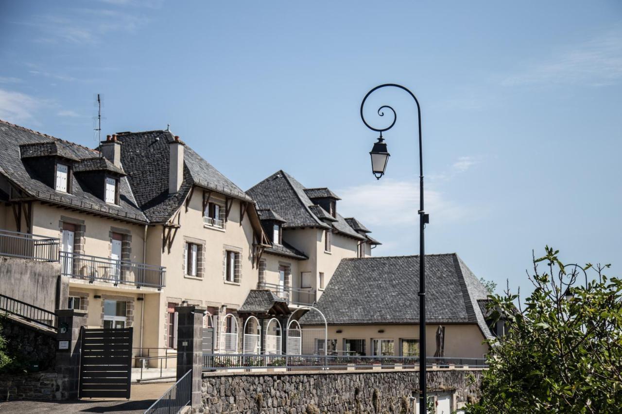Gite De Sejour Haut 2 Gammes Saint-Hippolyte (Aveyron) Exterior foto